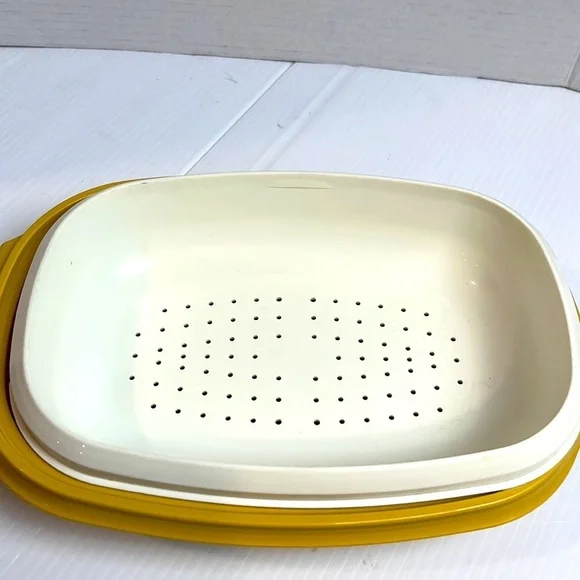 TUPPERWARE microwave vegetable steamer - Picture 2 of 4